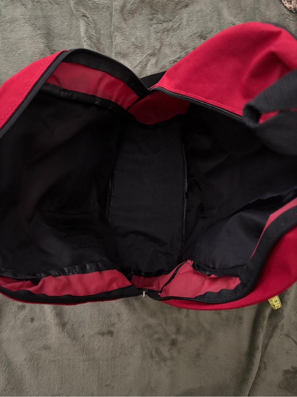Compact Hiking Backpack - Picture 4 of 5